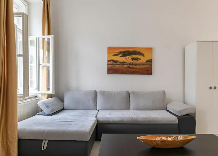 Affordable 1br Apt, Next To Rennweg & Belvedere