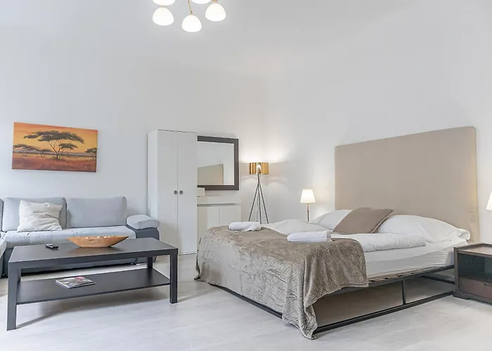 Affordable 1br Apt, Next To Rennweg & Belvedere Apartment