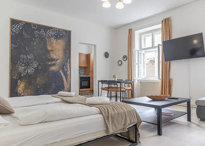 Affordable 1br Apt, Next To Rennweg & Belvedere *