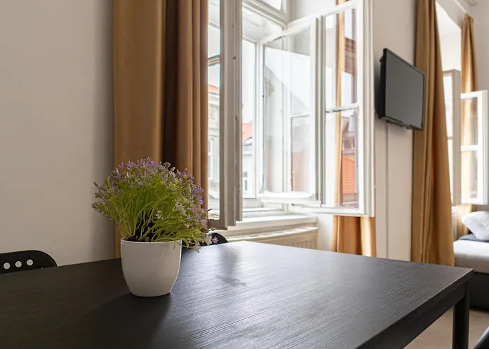 Affordable 1br Apt, Next To Rennweg & Belvedere * Vienna