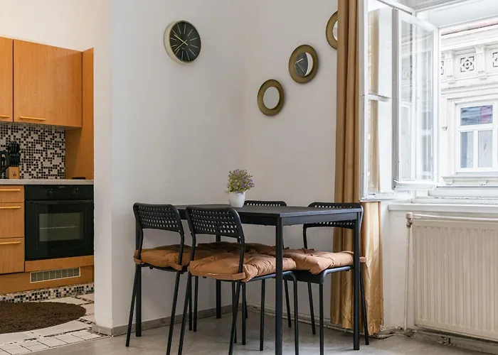 Affordable 1br Apt, Next To Rennweg & Belvedere Apartment